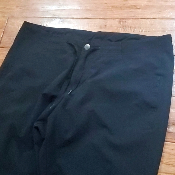 Patagonia black polyester crop hiking pants 21221S0 - Picture 2 of 7